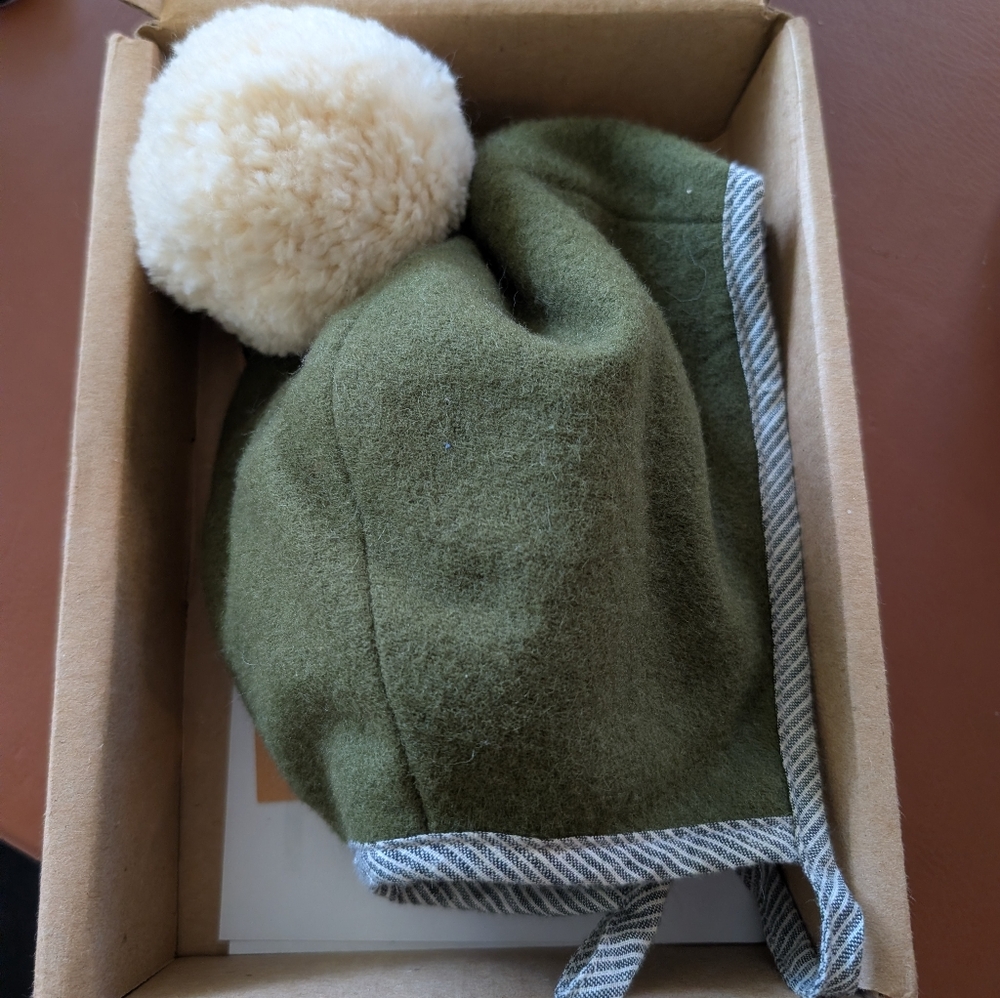 Briar bonnet Green Kids White Pom-Pom Stipe Trim